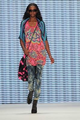 Custo Barcelona primavera – verano 2011