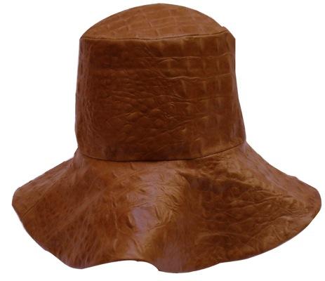 Pañoletas y sombreros de Yolanda Rueda