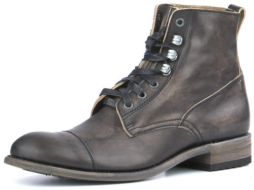 Botas masculinas para el verano 2011
