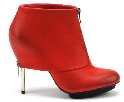 Sexy con United Nude