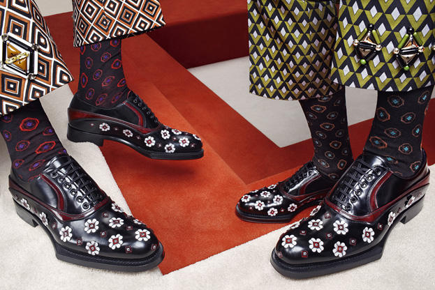 Exagerando tendencias en calzado by Prada